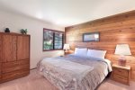 Mammoth Vacation Rental Snowflower 82 - Master Bedroom has 1 Queen Bed